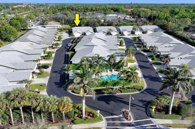 $400,000 | 1708 Royal Circle, Unit 701, Naples, FL 34112