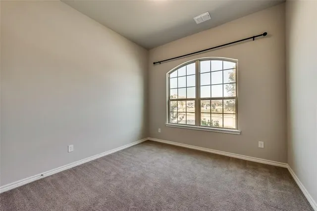 $2,595 | 9408 Lakeway Drive, Denton, TX 76226