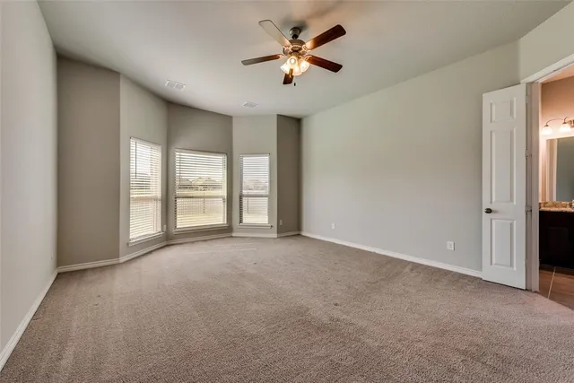 $2,595 | 9408 Lakeway Drive, Denton, TX 76226