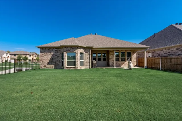 $2,595 | 9408 Lakeway Drive, Denton, TX 76226