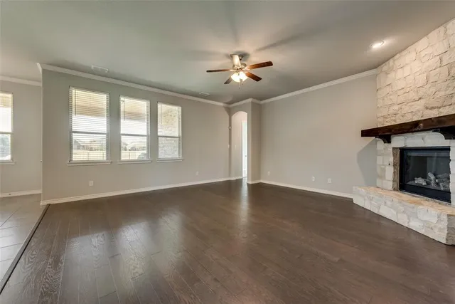 $2,595 | 9408 Lakeway Drive, Denton, TX 76226