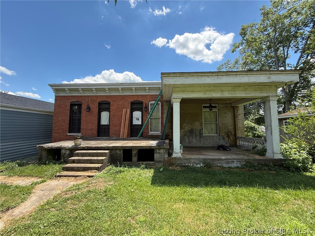 1037 West Main Street Madison, IN 47250 - Photo 4 of 40