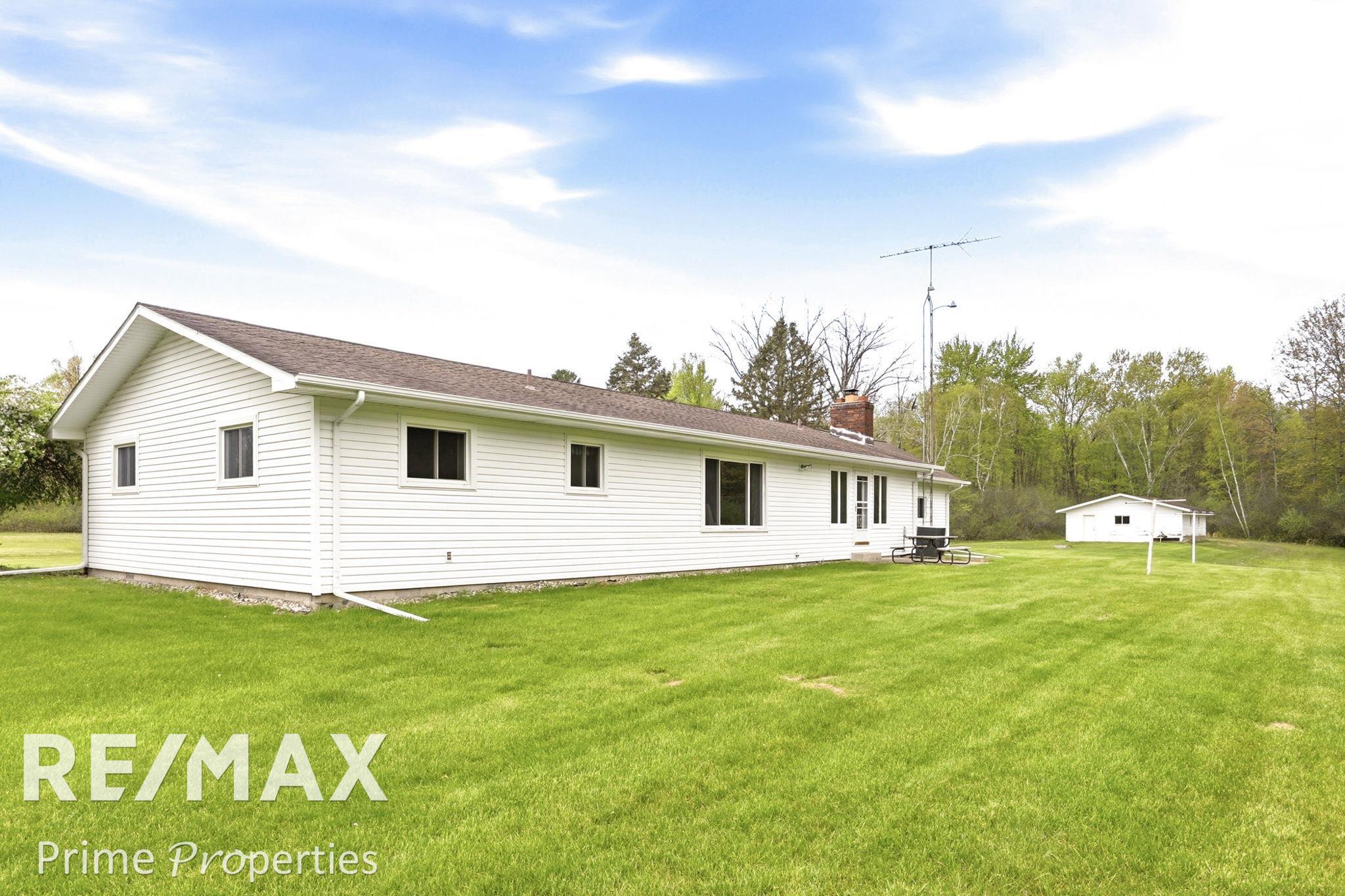 4301 Curtis Road Birch Run, MI 48415 - Photo 43 of 59 50208296-cc2673eb-6e95-4310-bdc6-1b1cc76fc2a0.JPG