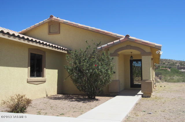 584 Alcanfor Court Rio Rico, AZ 85648 - Photo 2 of 18