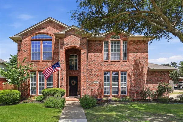 $425,000 | 100 Chinos Trail, Justin, TX 76247