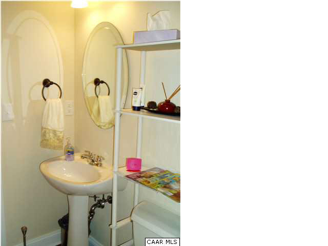 134 Devon Drive Ruckersville, VA 22968 - Photo 14 of 28 Main Level Full Bath
