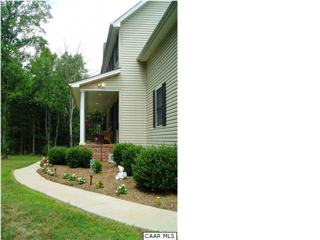 134 Devon Drive Ruckersville, VA 22968 - Photo 2 of 28 Welcoming Front Entry!