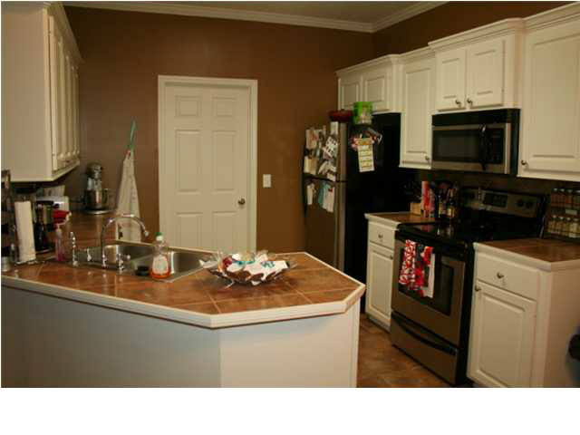 641 Westhill Road Brandon, MS 39042 - Photo 4 of 13 Kitchen