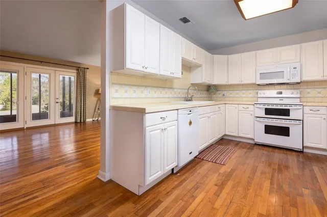 $299,900 | 7915 Breezy Point Road West, Melrose, FL 32666