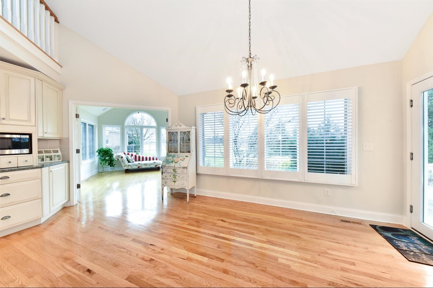 1045 Abbey Road Monroe, MI 48161 - Photo 7 of 29 Photo 7