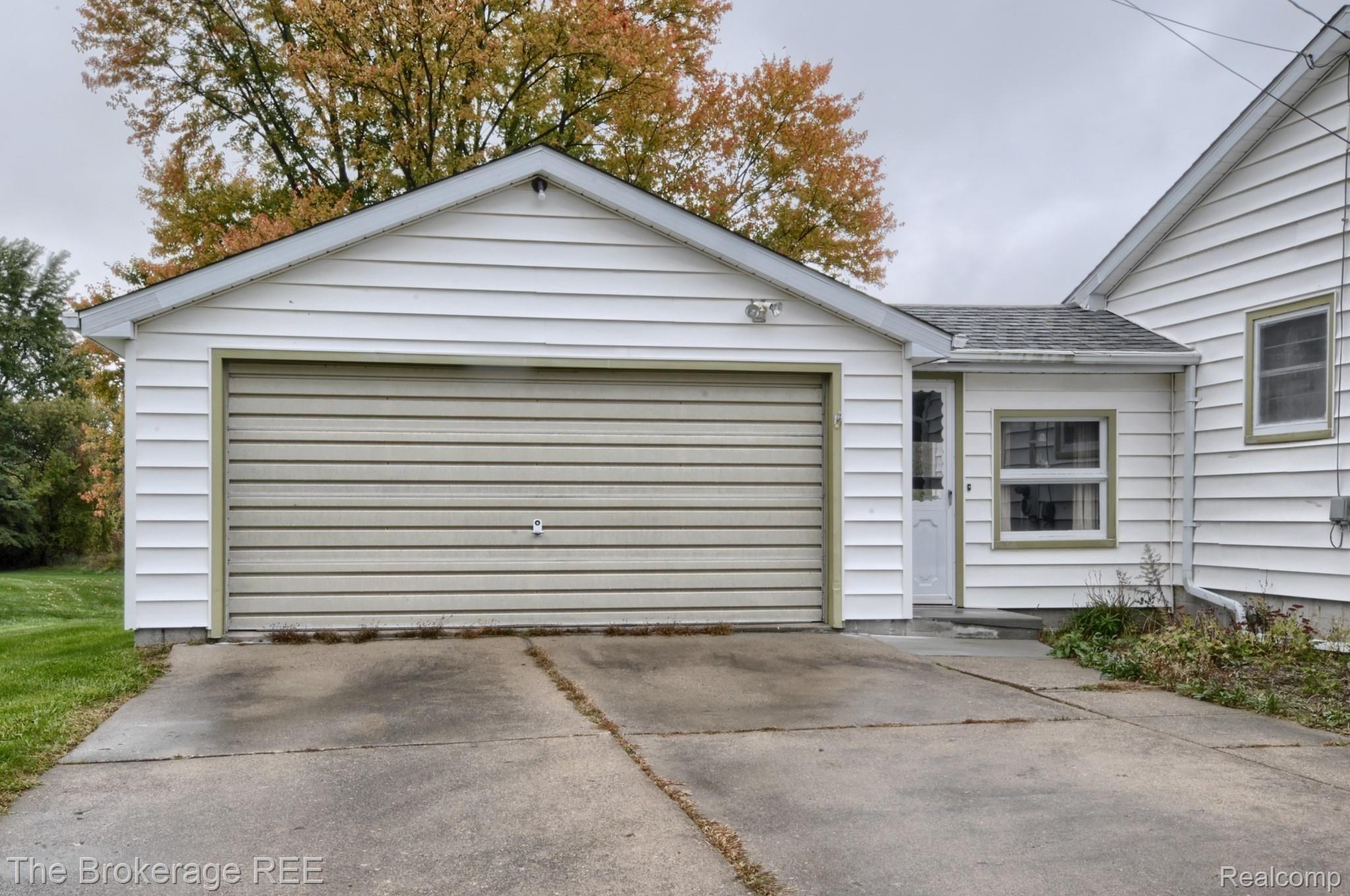 8639 East Monroe Road Durand, MI 48429 - Photo 6 of 34 SD3_1096-HDR(5).jpg