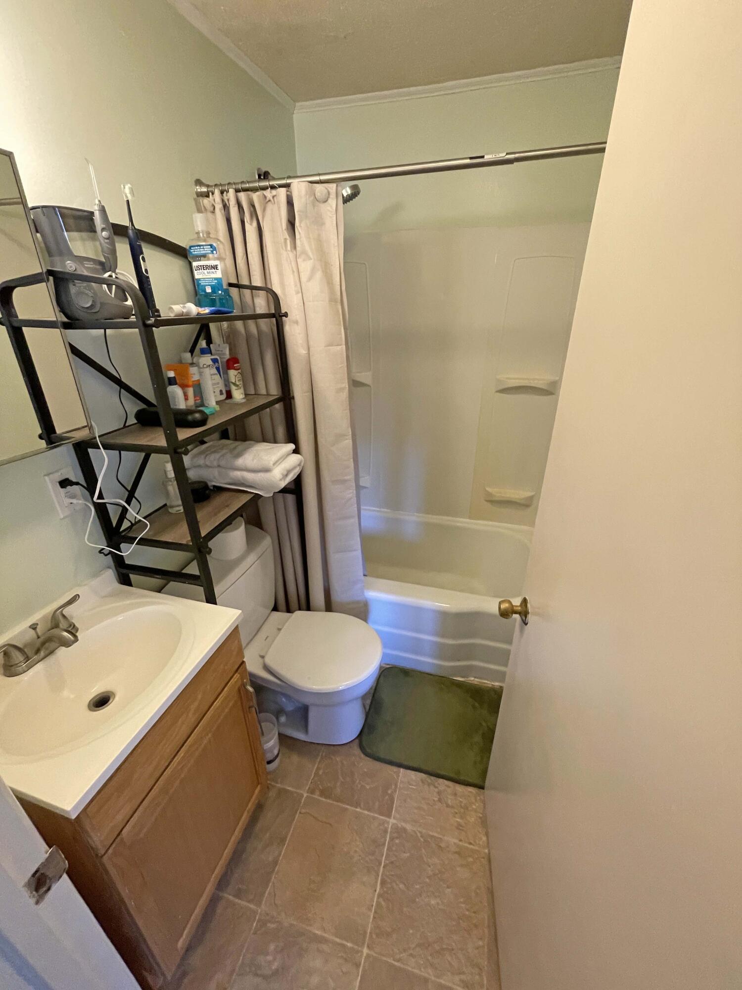 482 Water Street Ellsworth, ME 04605 - Photo 10 of 15 interior 4