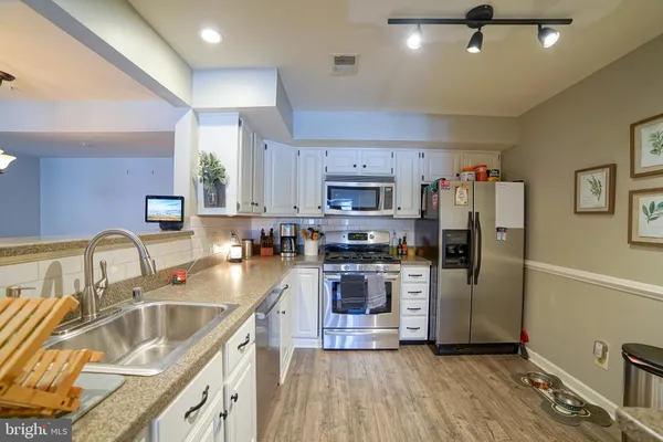 $2,500 | 12205 Fairfield House Drive, Unit 605B, Fairfax, VA 22033