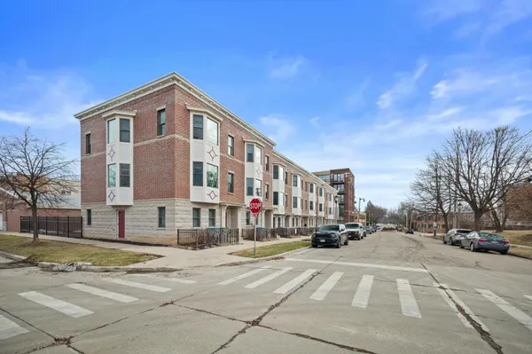 $469,900 | 220 East Reservoir Avenue, Milwaukee, WI 53212