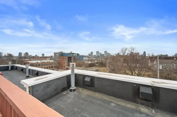 $469,900 | 220 East Reservoir Avenue, Milwaukee, WI 53212