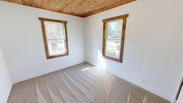 $115,000 | 320 Dupont Avenue Northwest, Renville, MN 56284