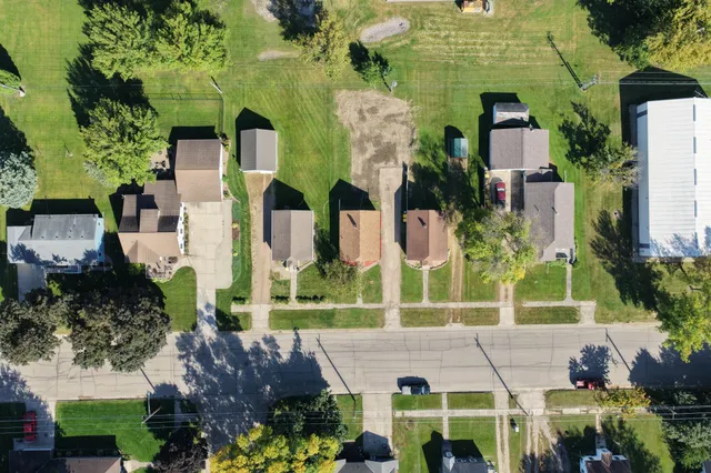 $115,000 | 320 Dupont Avenue Northwest, Renville, MN 56284