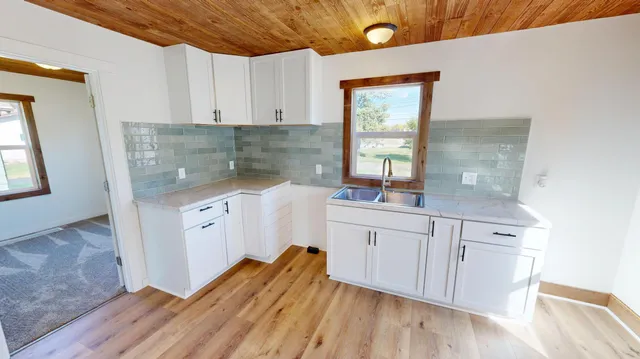 $115,000 | 320 Dupont Avenue Northwest, Renville, MN 56284