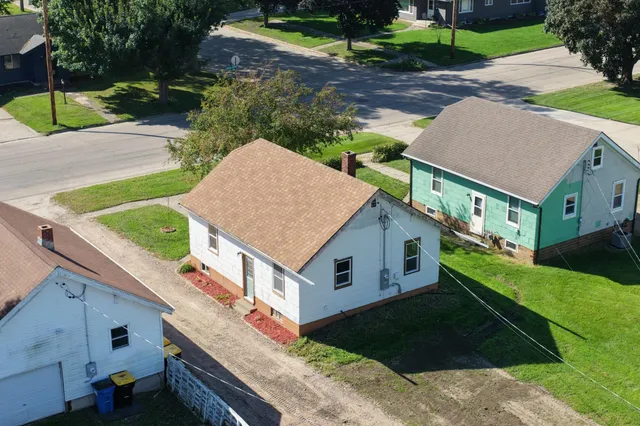 $115,000 | 320 Dupont Avenue Northwest, Renville, MN 56284