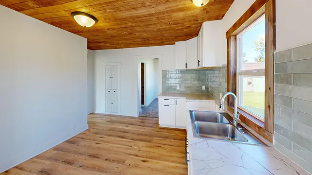 $115,000 | 320 Dupont Avenue Northwest, Renville, MN 56284