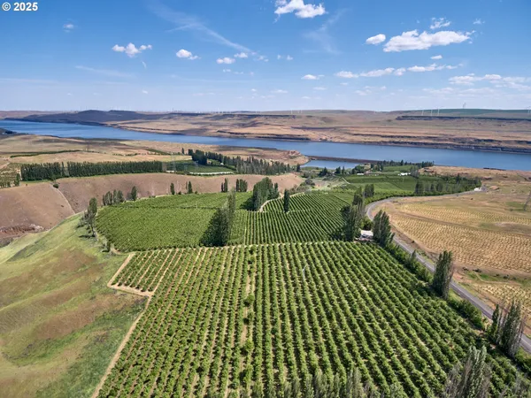 a view of a indoor basketball court
