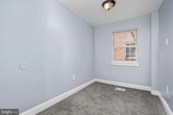 a view of a livingroom with window