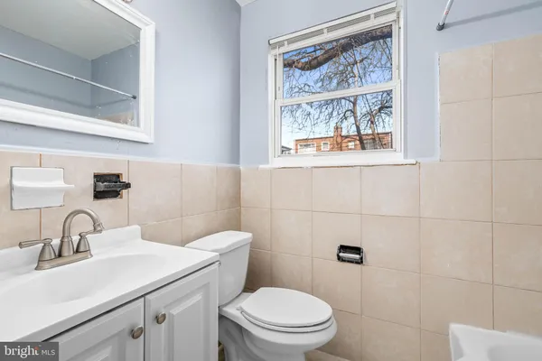 a view of a yard with an trees