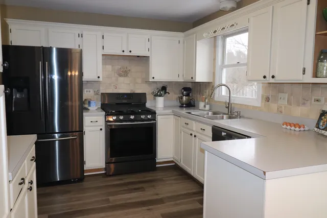 $419,000 | 1900 Waverly Lane, Algonquin, IL 60102