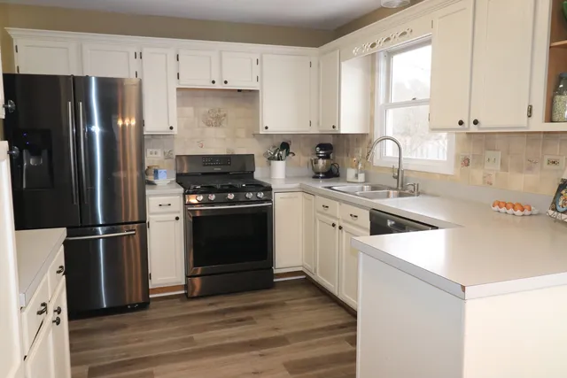 $419,000 | 1900 Waverly Lane, Algonquin, IL 60102