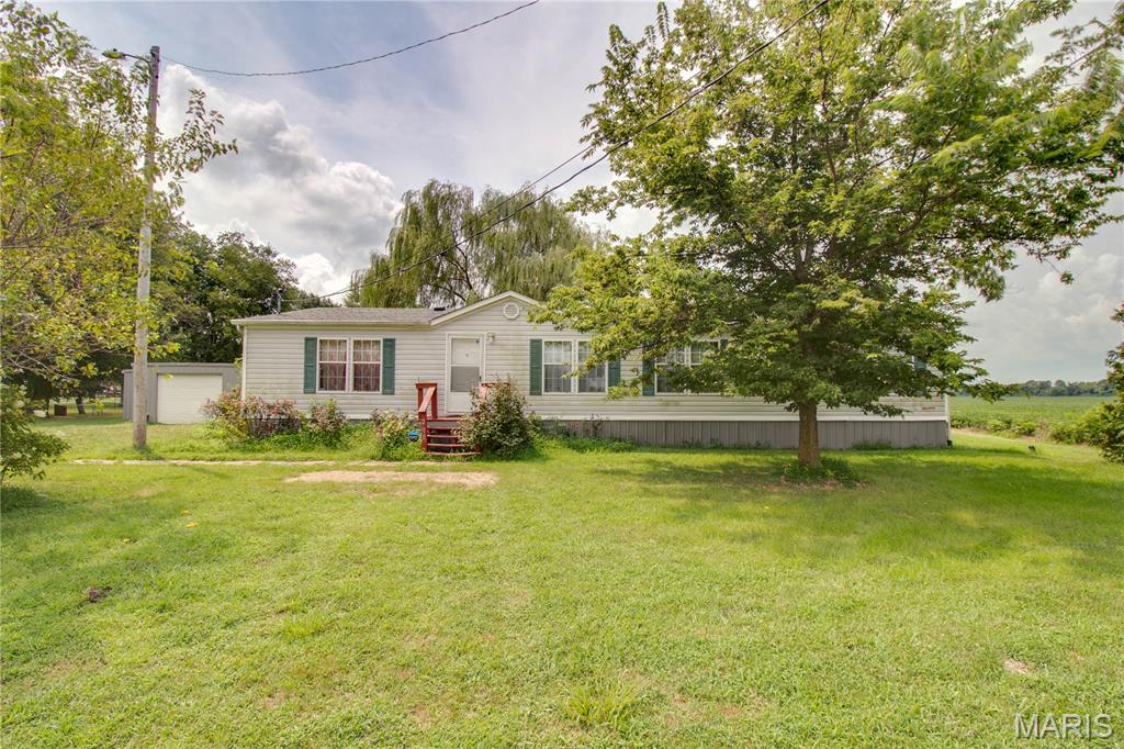 200 Spangle Road West Livingston, IL 62058 - Photo 11 of 50