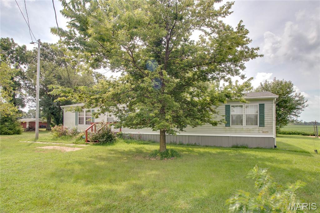 200 Spangle Road West Livingston, IL 62058 - Photo 12 of 50