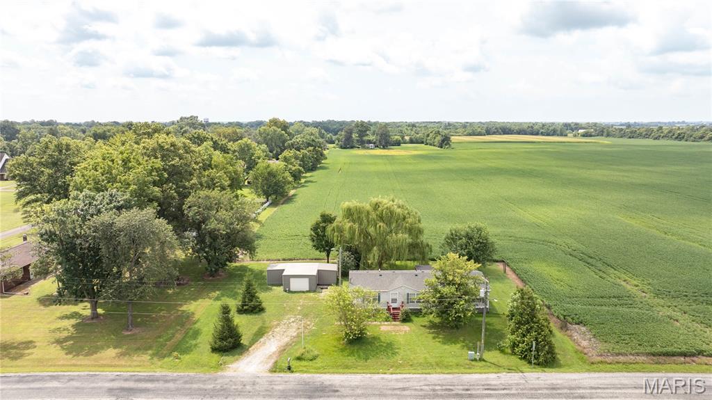 200 Spangle Road West Livingston, IL 62058 - Photo 2 of 50
