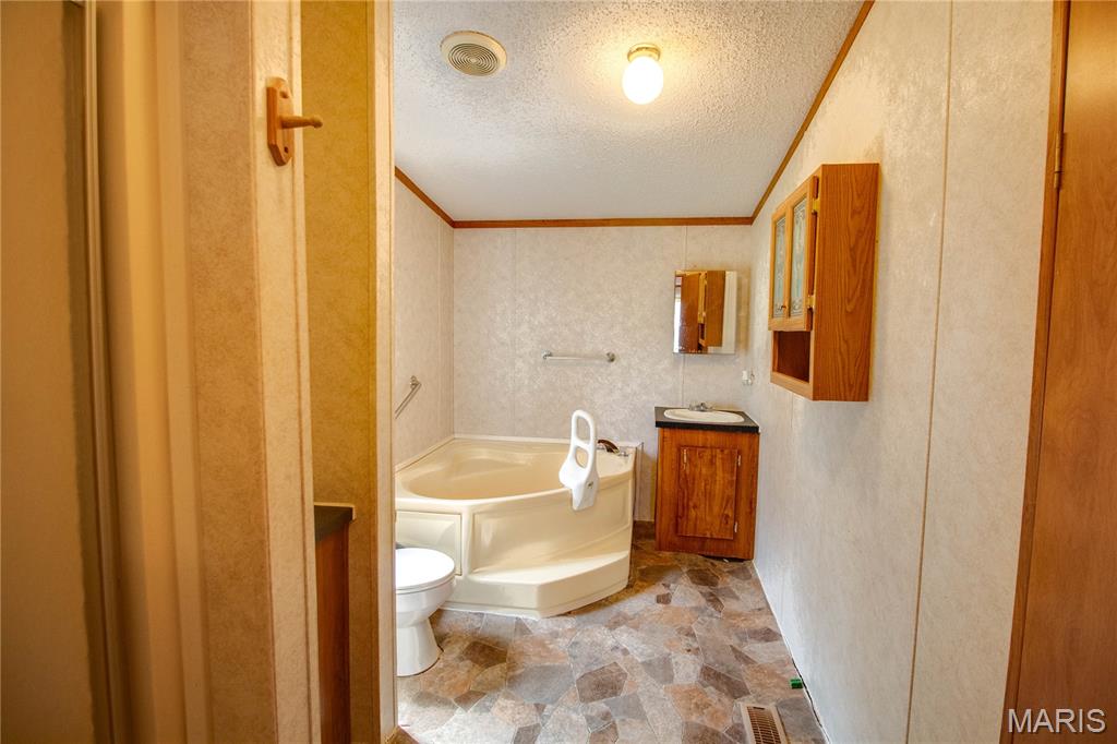200 Spangle Road West Livingston, IL 62058 - Photo 33 of 50