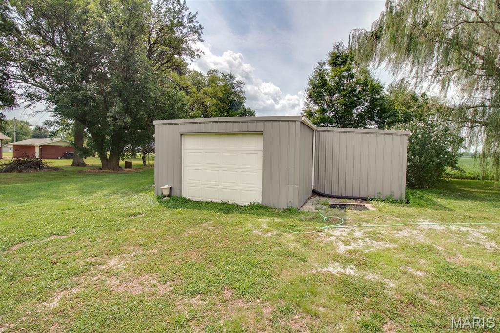 200 Spangle Road West Livingston, IL 62058 - Photo 48 of 50