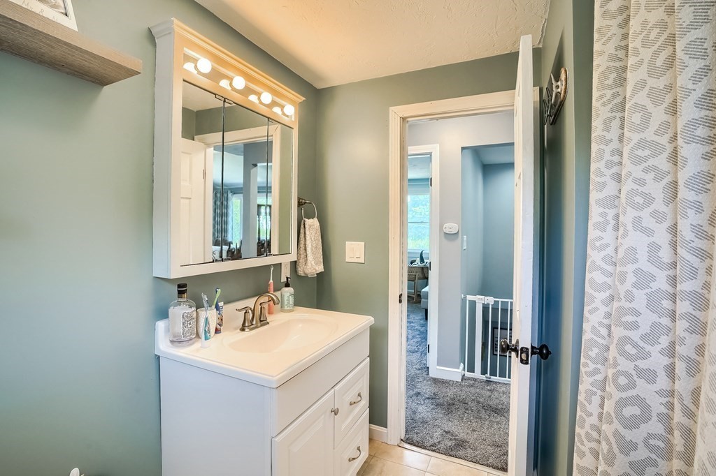 3 Harborview Road Hull, MA 02045 - Photo 12 of 29 Gallery Image 12