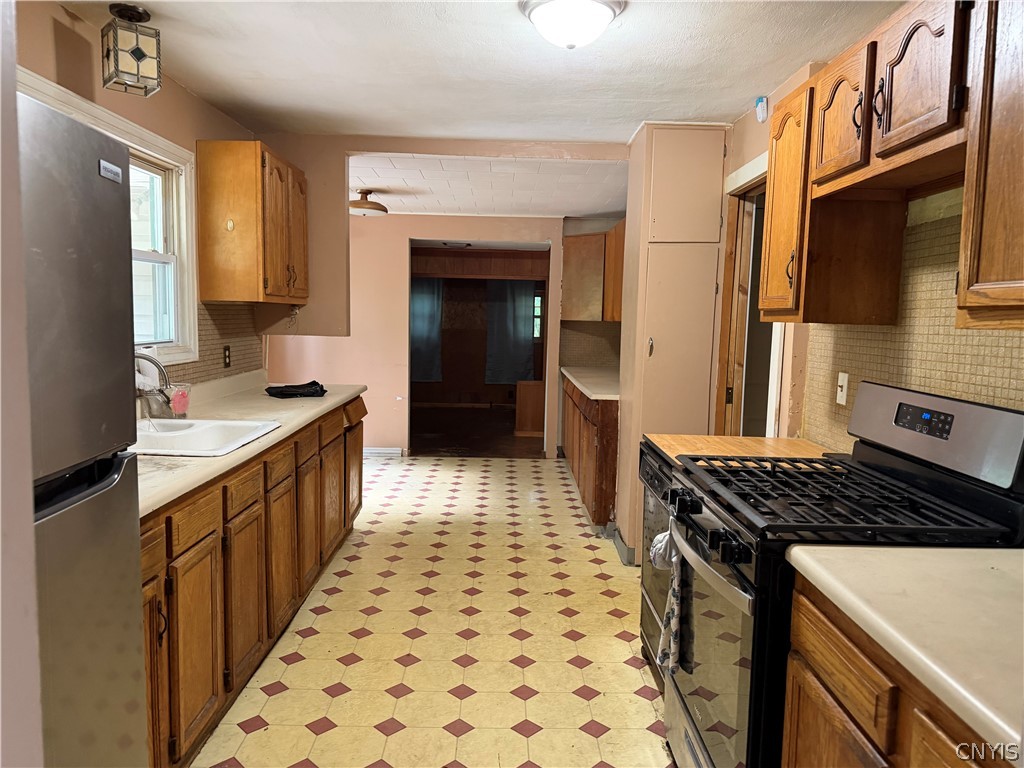 4883 Onondaga Road Onondaga, NY 13215 - Photo 5 of 15