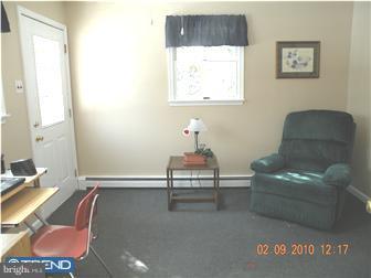 319 Evergreen Road Horsham, PA 19044 - Photo 3 of 12 Office / Study