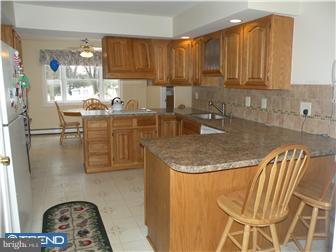 319 Evergreen Road Horsham, PA 19044 - Photo 4 of 12 Kitchen