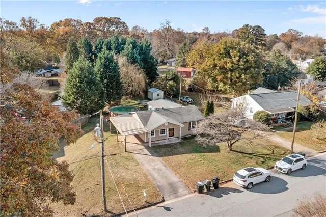 $215,000 | 1215 Cleveland Avenue, Burlington, NC 27217