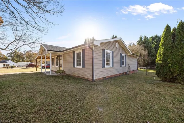 $215,000 | 1215 Cleveland Avenue, Burlington, NC 27217