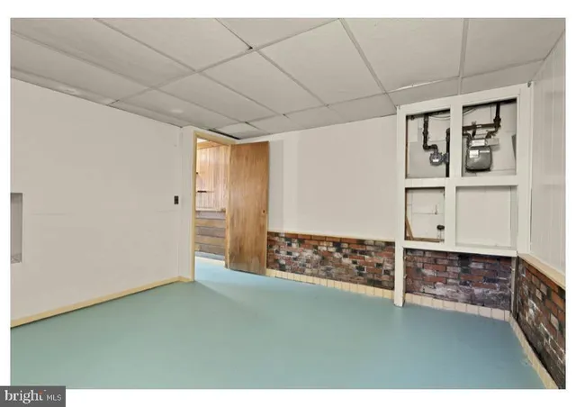 a view of an empty room with window