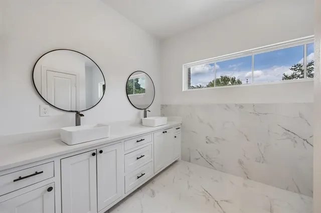 $925,000 | 1016 Silver Creek Azle Road, Azle, TX 76020