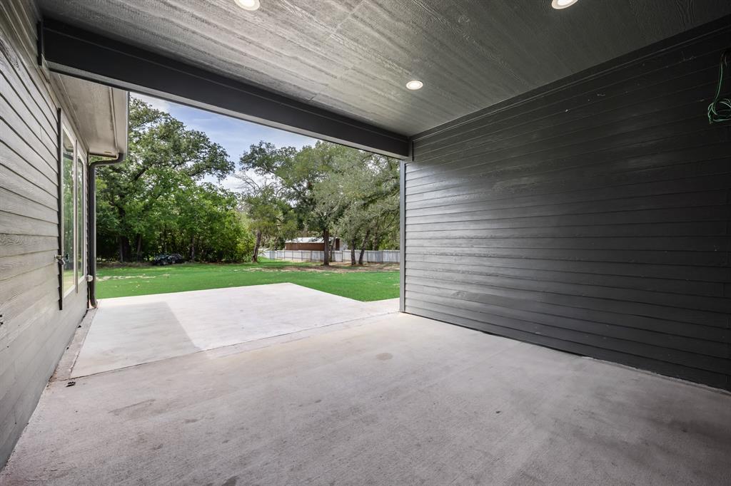 1016 Silver Creek Azle Road Azle, TX 76020 - Photo 36 of 40 View of patio