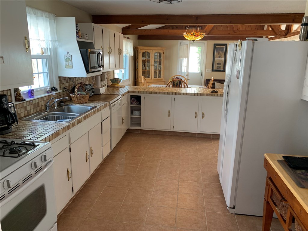 30 Evergreen Road North Kingstown, RI 02852 - Photo 4 of 26 Gallery Image 4