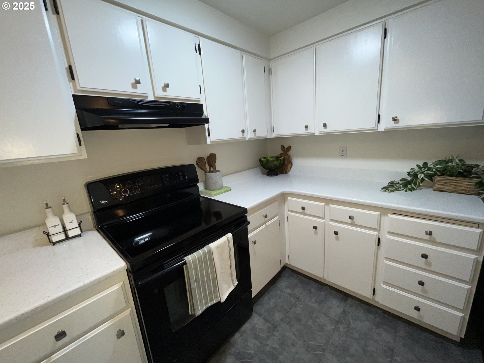 212 Trailside Loop Eugene, OR 97405 - Photo 30 of 48 Gallery Image 30