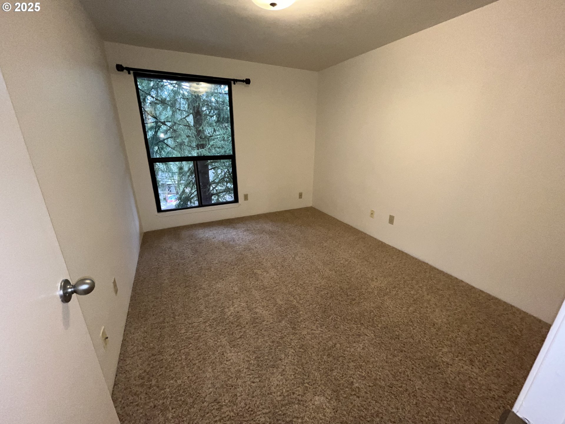 212 Trailside Loop Eugene, OR 97405 - Photo 41 of 48 Gallery Image 41