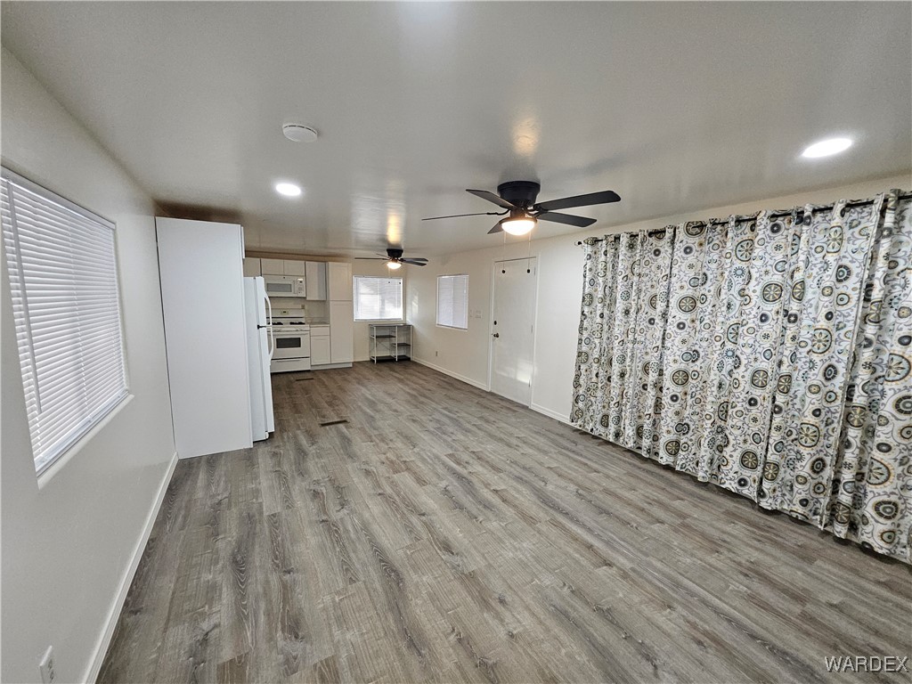 1705 Ramar Road Bullhead City, AZ 86442 - Photo 6 of 14 Living Room
