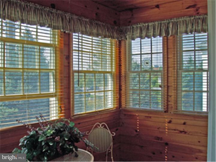 40 West Village Road Newark, DE 19713 - Photo 8 of 25 Enclosed Porch