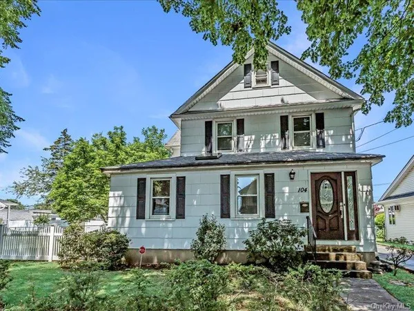 $5,500 | 104 Sheridan Avenue, Williston Park, NY 11596