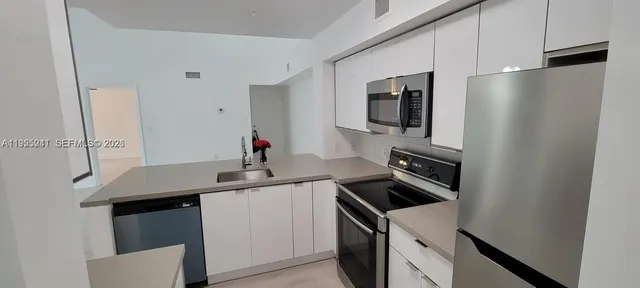 $3,200 | 12124 St Andrews Place, Unit 201, Miramar, FL 33025